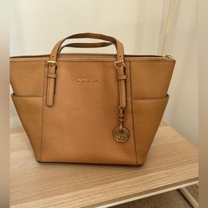 Michael kors tan purse